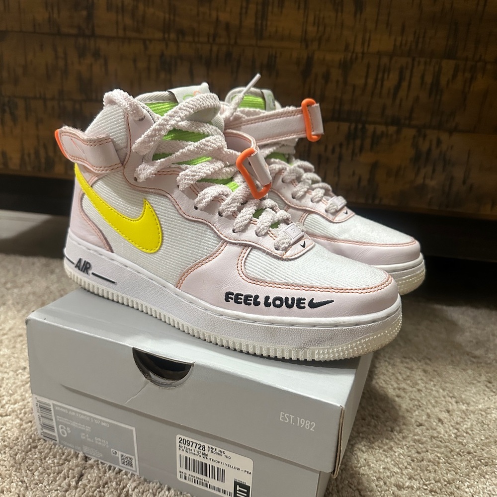 Nike Air Force Women
